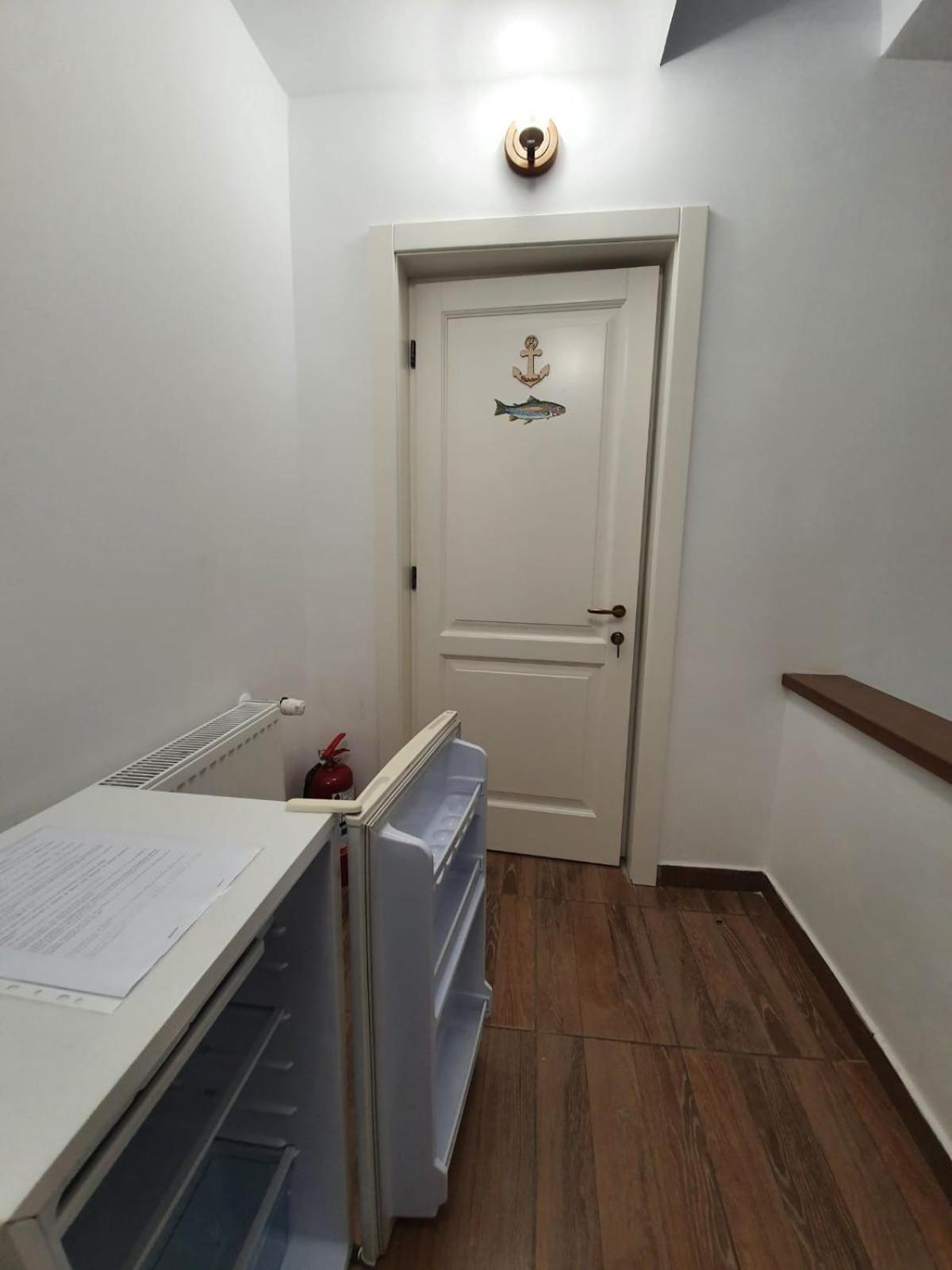 Pensiunea Iasmina Si Pescarul Călimăneşti Exteriör bild